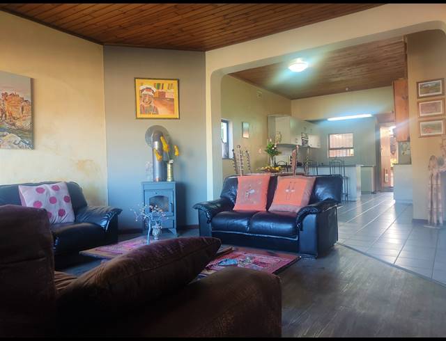 3 BEDROOM HOUSE FOR SALE IN GLENLILLY